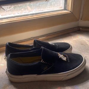 Women’s size 8 Vans, Harry Potter Edition, Hufflepuff